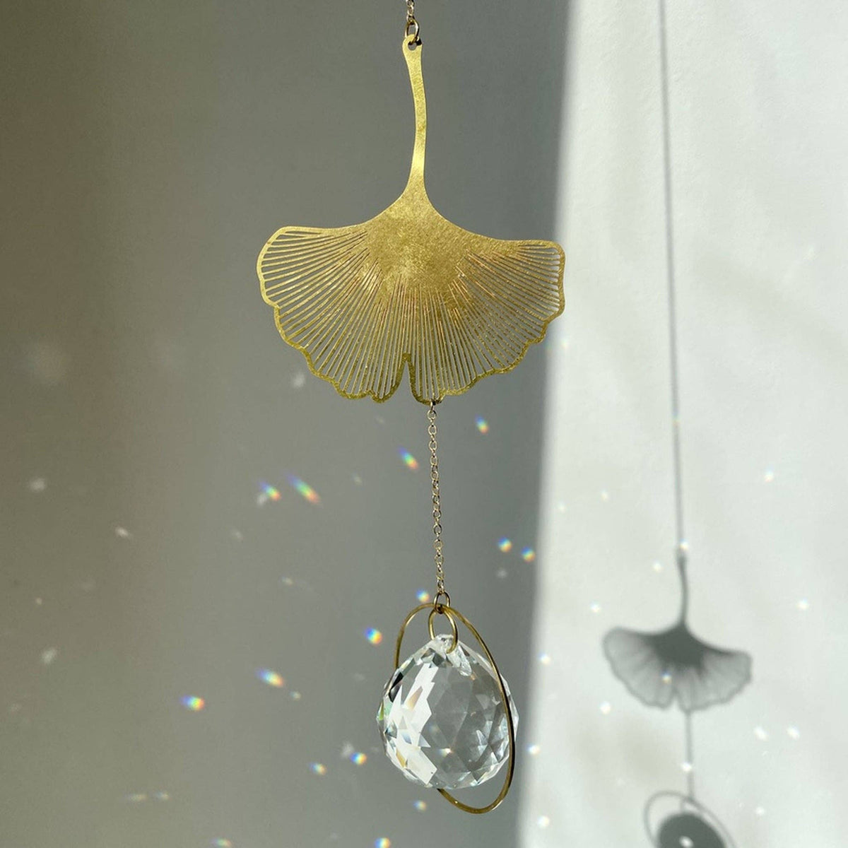 Suncatcher Gingko / Lichtfänger / Fensterkristall  / Prisma