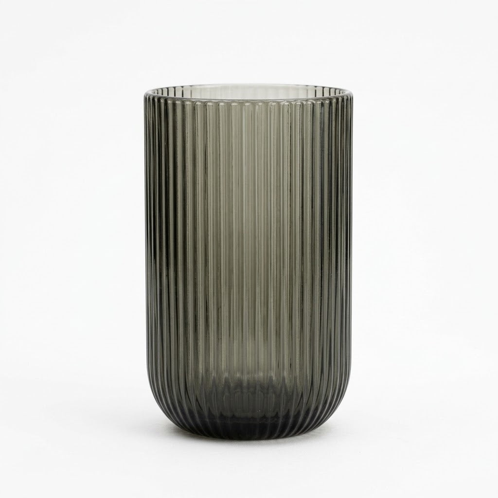 Glas / Trinkglas mit Rillen